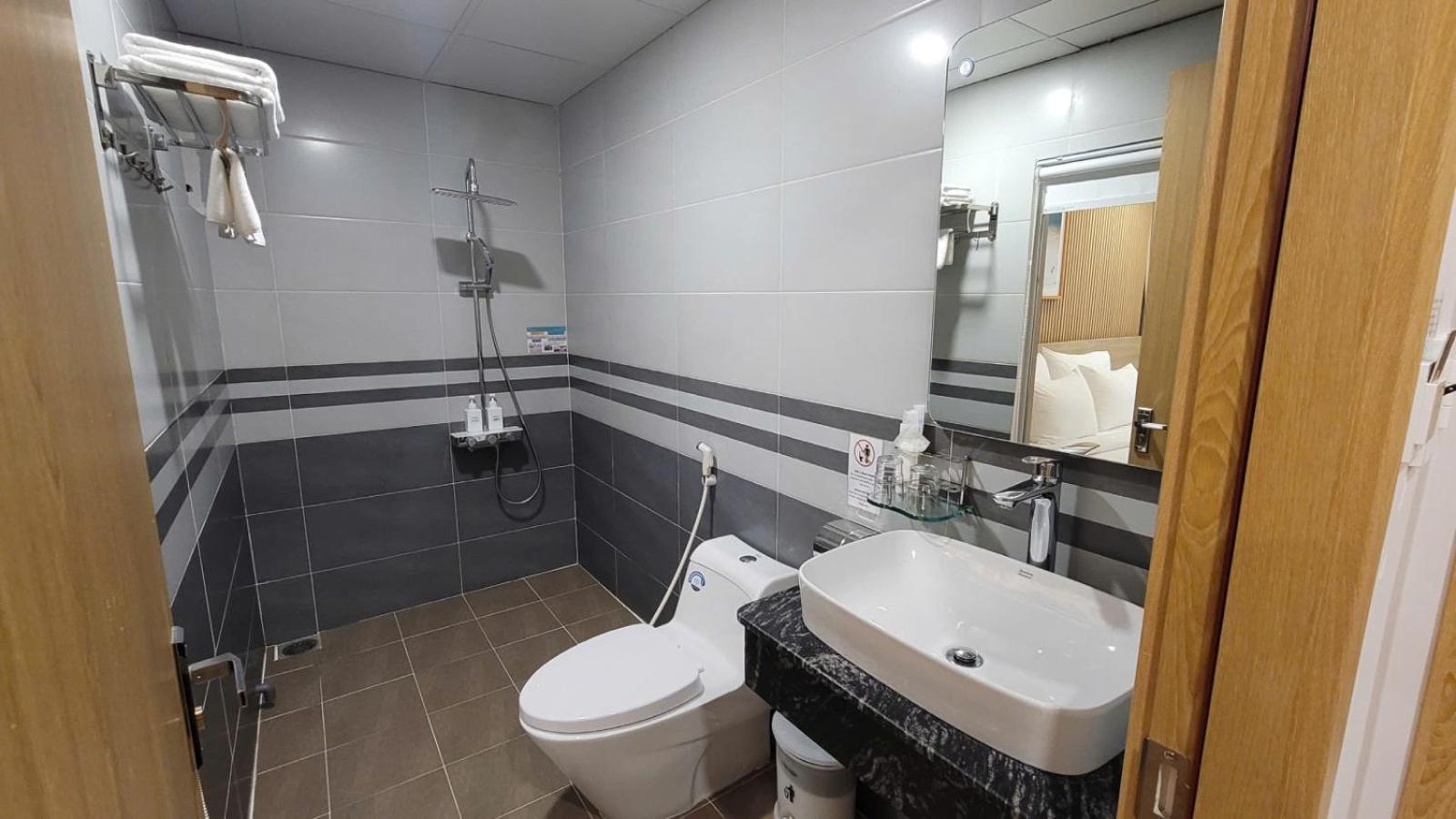 Rosetta Hotel Дуонг-Донг Экстерьер фото